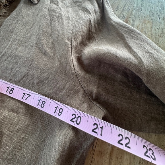 Chico's Linen Floral Applique top AND pants in size medium (Chico's size 1) - Picture 5 of 12